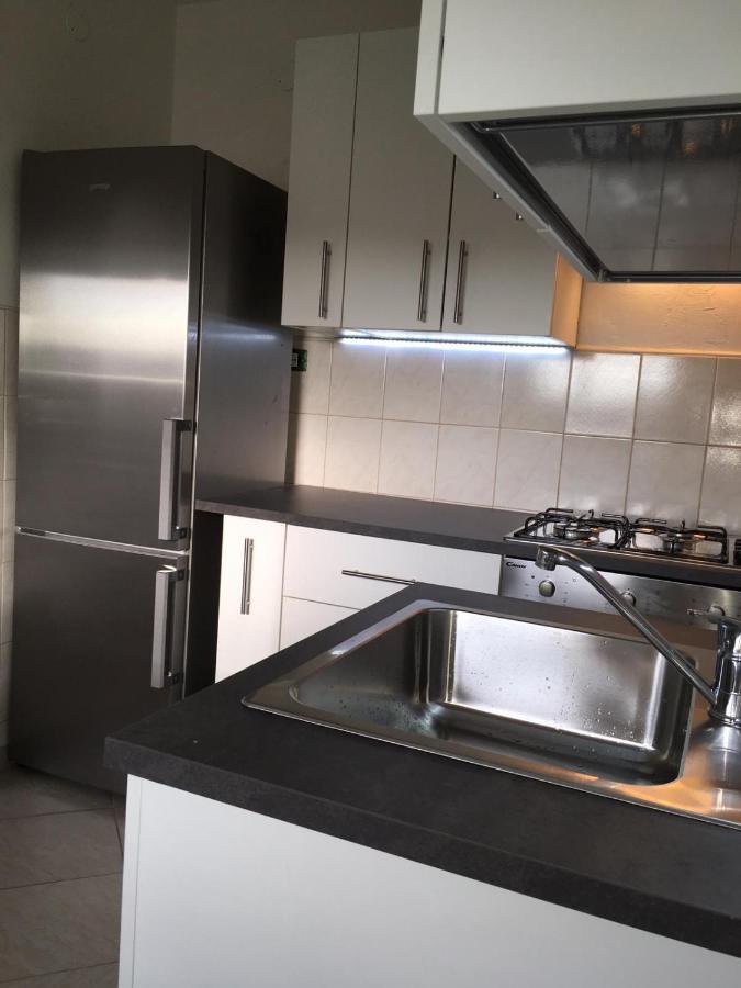 شقة لوسيا  في Apartma Mari المظهر الخارجي الصورة