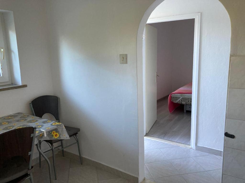 شقة لوسيا  في Apartma Mari المظهر الخارجي الصورة